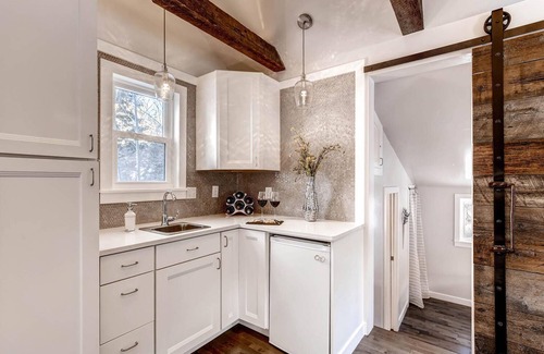 Idaho Springs Cabina | Claimjumper Creekside Cabin Retreat