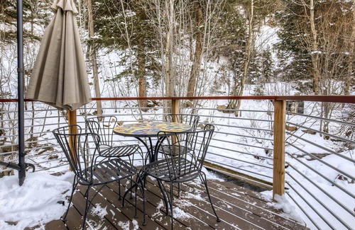 Idaho Springs Cabina | Claimjumper Creekside Cabin Retreat