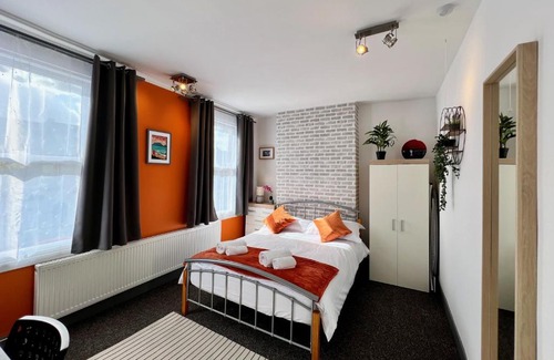 Higham Hill Casa | Clarence House 3 Bedrooms 8min to Station E17 North East London