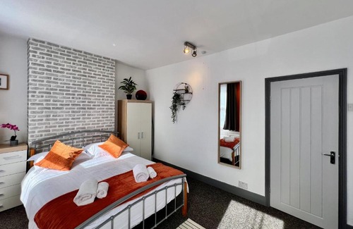 Higham Hill Casa | Clarence House 3 Bedrooms 8min to Station E17 North East London