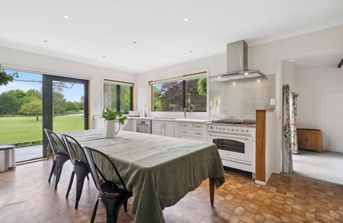 Solway Casa | Clarendon Estate - Masterton Holiday Home