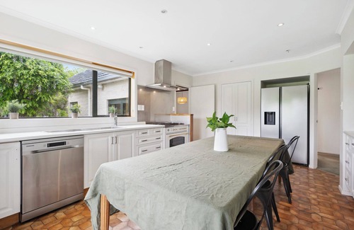 Solway Casa | Clarendon Estate - Masterton Holiday Home