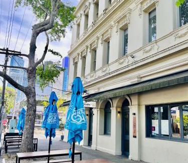 South Melbourne Hotel | Clarendon Hotel