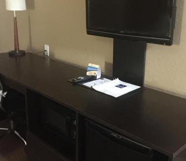 Lakeland Hotel | Clarion Pointe Lakeland I-4