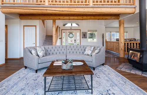 Frenchtown Casa | Clark Fork Riverfront Retreat 15 Minutes From Missoula! Special Events Venue!