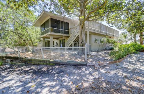 South Beach Casa | Classic 2nd Row Beach Home - Pet Friendly - 2 Brown Pelican Rd