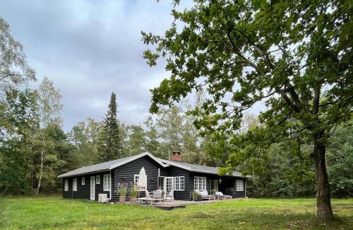 Frederiksvaerk Casa | Classic 30S House In Asserbos Woods
