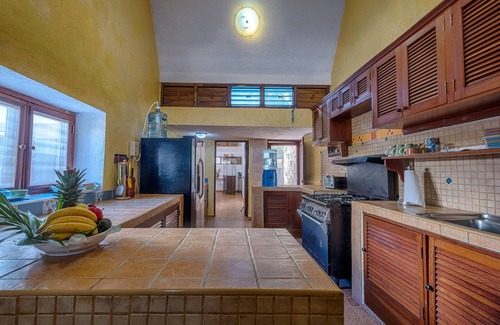 Akumal Casa | Classic Akumal villa located on Yal Ku Lagoon, pool, AC and more!