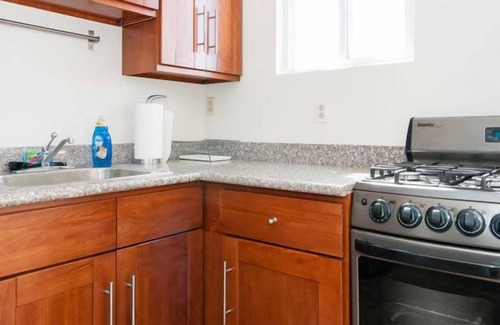 Russian Hill Apartamento | Clásica y acogedora casa lejos de casa en la hermosa y conveniente colina rusa