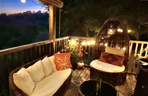Santa Barbara Cabina | Classic California Central Coast Cabin overlooking the ocean on 20 wooded acres