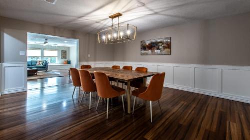 Bay Area Casa | Classic Coastal Getaway Sleeps 34 - 2 Homes 2 Pools