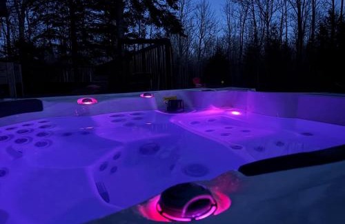 Lion's Head Casa | Classic-country Getaway W Hot Tub & Ev Charger