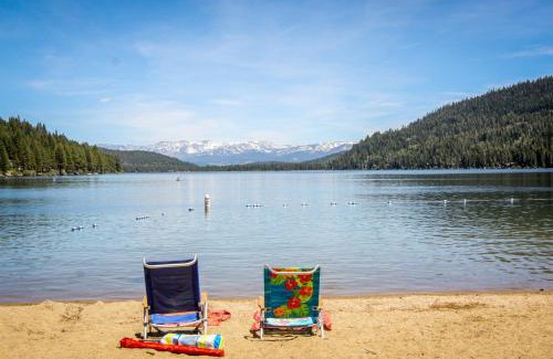 Truckee Casa | Classic Donner Lake View Cabin