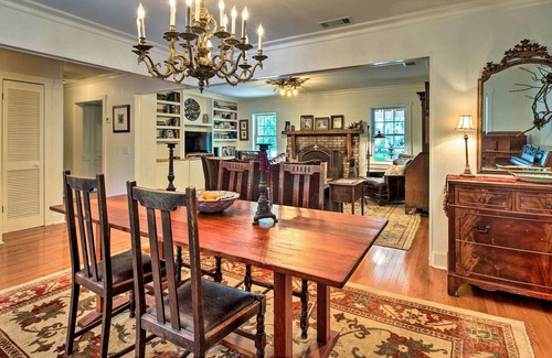 Montgomery Casa | Classic Family Home, 12 Miles to Downtown