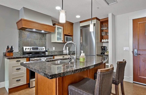 Canmore Apartamento | Classic Hideaway Elegant 2BD 2BTH