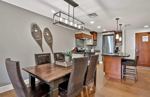Canmore Apartamento | Classic Hideaway Elegant 2BD 2BTH