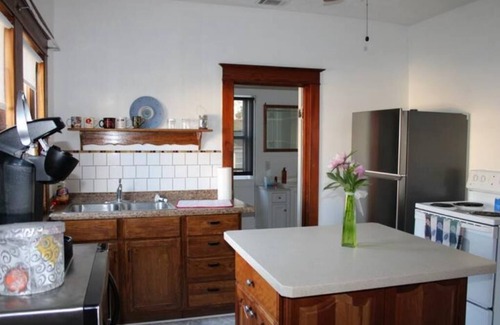 Lincoln Casa | Classic home by Memorial Stadium