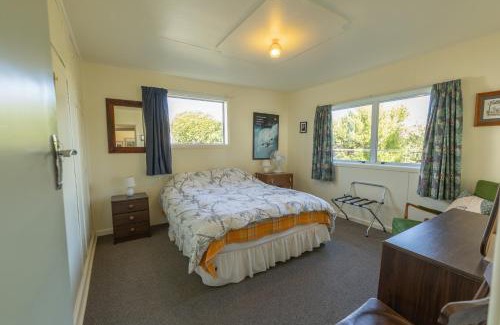 South Bay Casa | Classic Kiwi Bach Southbay