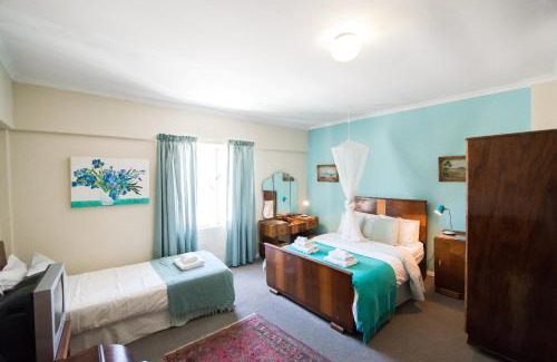 Tulbagh Hotel | Classic Lodge - Cape Dutch Quarters