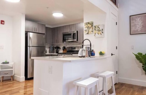 East Orange Apartamento | Classic Loft King Bed 30 min NYC