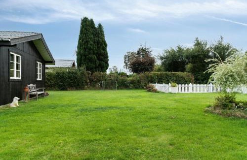 Kirke Hyllinge Casa | Classic Lovingly Renovated Near Beach