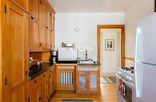 Merriam Park Casa | Classic Macalester Area St. Paul Duplex