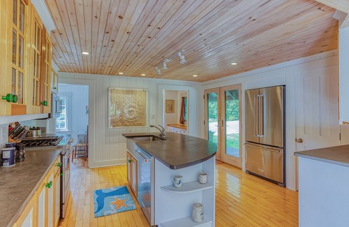 Boothbay Harbor Cabaña | Maine Cottage clásico con vista al mar
