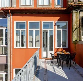 Centro / Baixa Apartamento | Classic Meets Modern – Downtown Balcony Retreat
