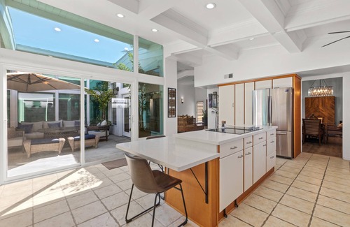 Huntington Beach Casa | Classic Mid-Century Home-Huntington Harbour Marina