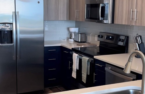 Addison Apartamento | Classic Modern Apartment Well Equipped, Fitness Room,Pool & Free Parking