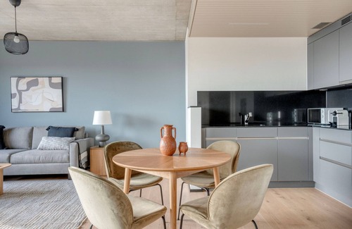 Seebach Apartamento | Classic Oerlikon 1BR w/ Storage & W/D, nr Market & Tram, by Blueground