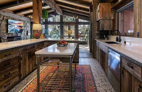 Olympic Valley Cabina | Classic Olympic Valley Cabin