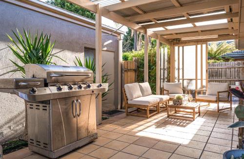 Bentleigh Casa | Classic Patterson Charm with Modern Comfort