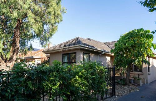 Bentleigh Casa | Classic Patterson Charm with Modern Comfort