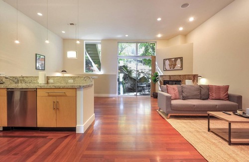Potrero Hill Casa | Classic Potrero Hill 3BR w/ Balcony, near Breweries, by Blueground