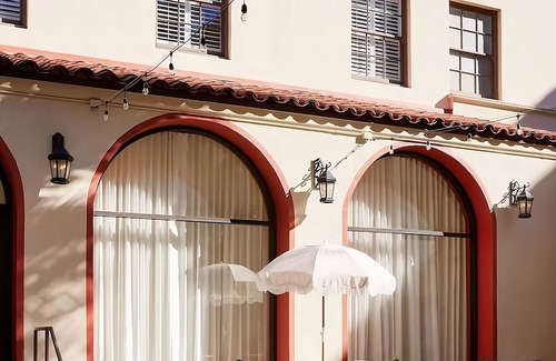 Pasadena Hotel | Classic Room, Onsite Pool, Close to World-Class Museums!