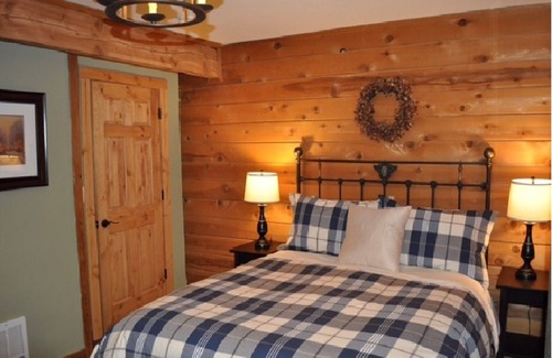 South Lake Tahoe Cabina | Acogedora cabaña Tahoe con elegancia rústica y confort moderno en una ubicación fantástica