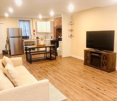 Bayonne Apartamento | Classical Isbills Row House close to NYC