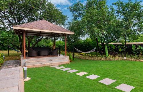 Karjat Villa | Classique Woods by StayVista with Lawn with Gazebo & Bar, Indoor Fun