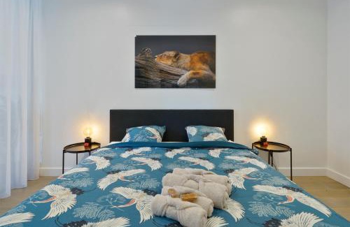 South Antwerp Apartamento | Classy 1BR Apartment Overlooking a Beautiful Park