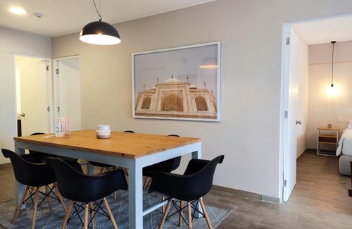 Miraflores Apartamento | Classy 2BR in Miraflores