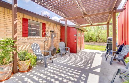 San Benito Casa | Classy San Benito Vacation Rental with Chiminea!