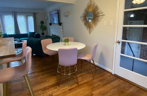 Harper Woods Casa | Classy Vintage Home in Harper Woods 3bed/1.5 baths