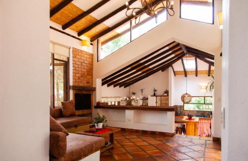 Villa de Leyva Casa | Clavellino House en Villa de Leyva - Tranquilidad y Naturaleza en Reserva Natural Urbana!