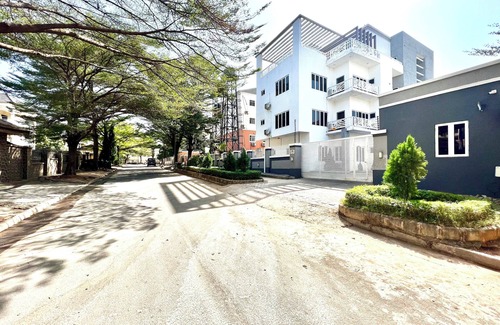 Utako Apartamento | CLEAN 1 BEDROOM FLAT +WiFi, KITCHEN & 24Hrs LIGHT with AC.