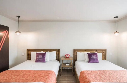 Ramona Cabina | Clean 2 Double Bed Room in Ramona Wineries