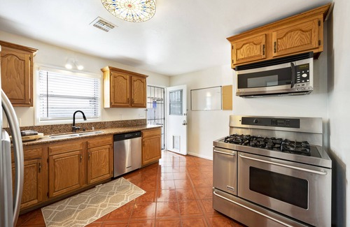 East Whittier Casa | Clean 3 bedroom 2 bathroom home