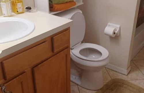 Northside Casa | clean and cozy! Perfect for work trips!