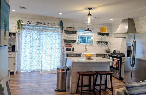 Savannah Casa | Clean Coastal Ranch Home Located Between the Beach and the City!