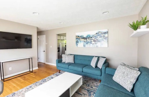 Lexington Casa | Clean & Comfortable 4BR/2Bath w/King Suite located in Lexington, KY